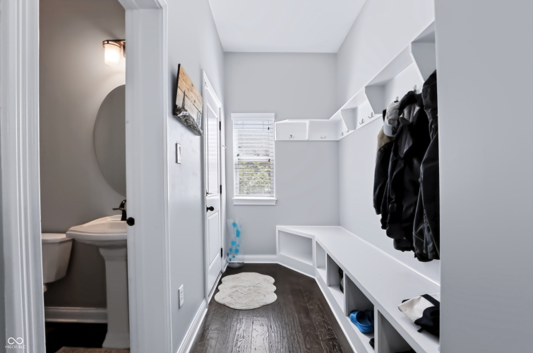 Listing Image 21