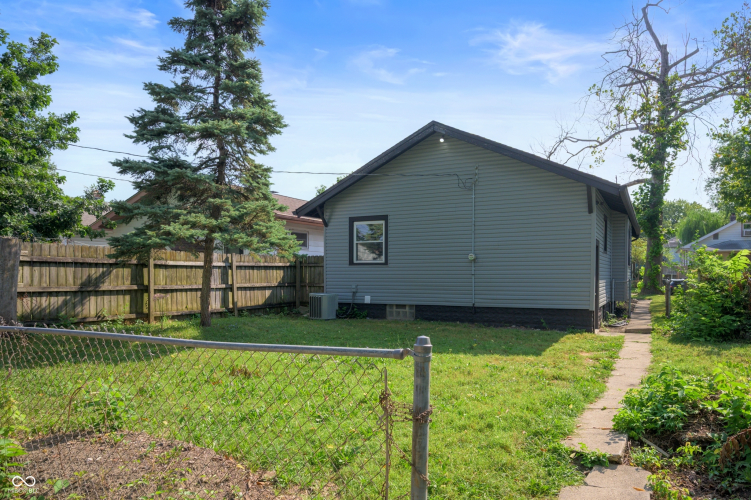 Listing Image 15