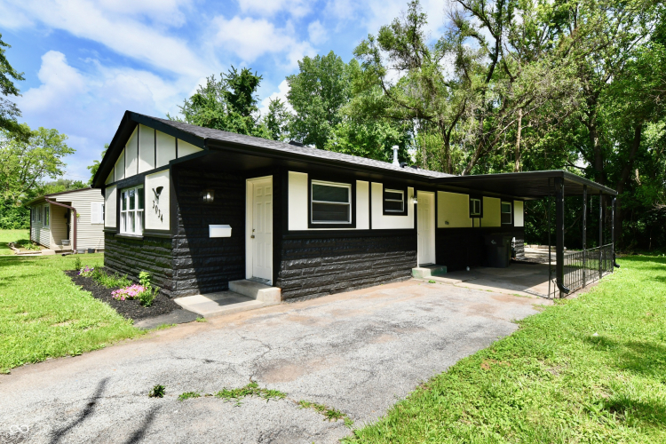 Listing Image 4