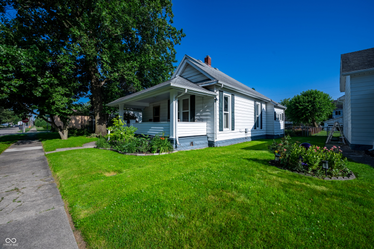 Listing Image 3