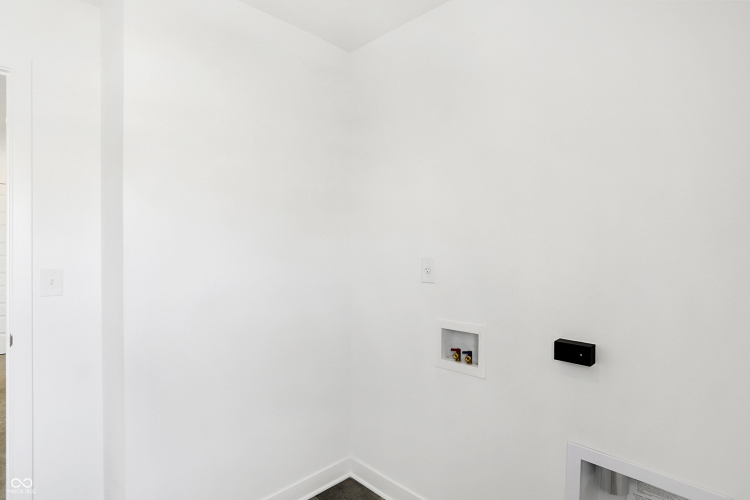 Listing Image 59