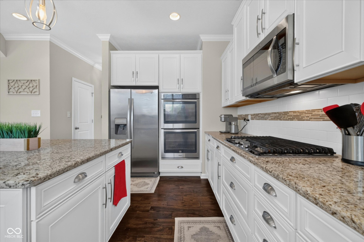 Listing Image 13