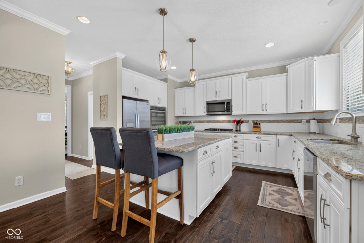 Listing Image 9