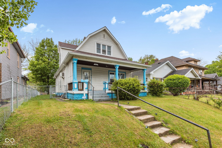 Listing Image 3