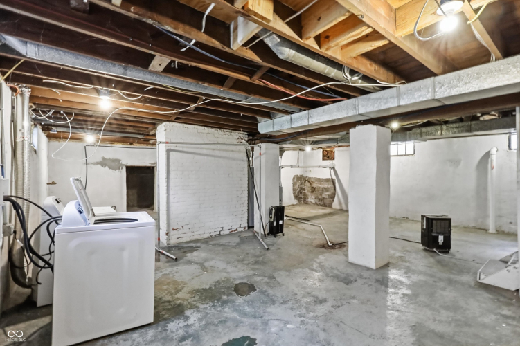 Listing Image 28