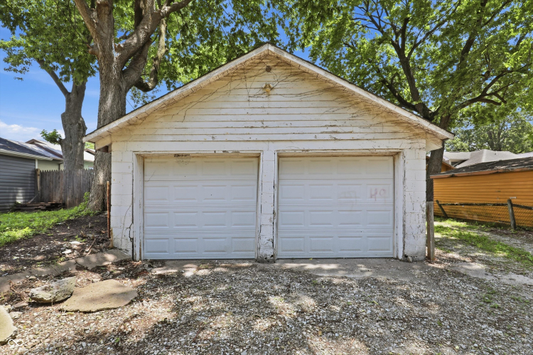 Listing Image 38