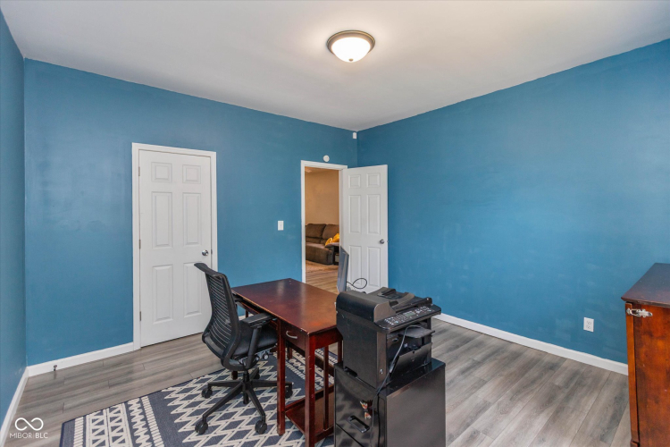 Listing Image 14
