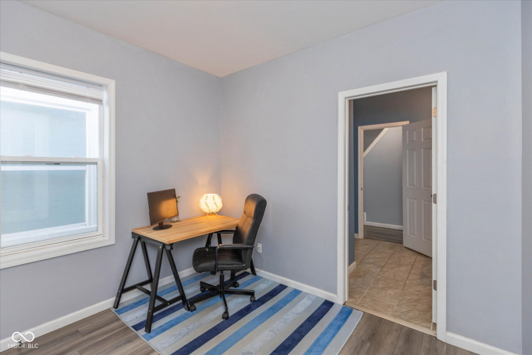 Listing Image 15