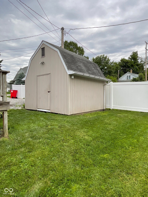Listing Image 5