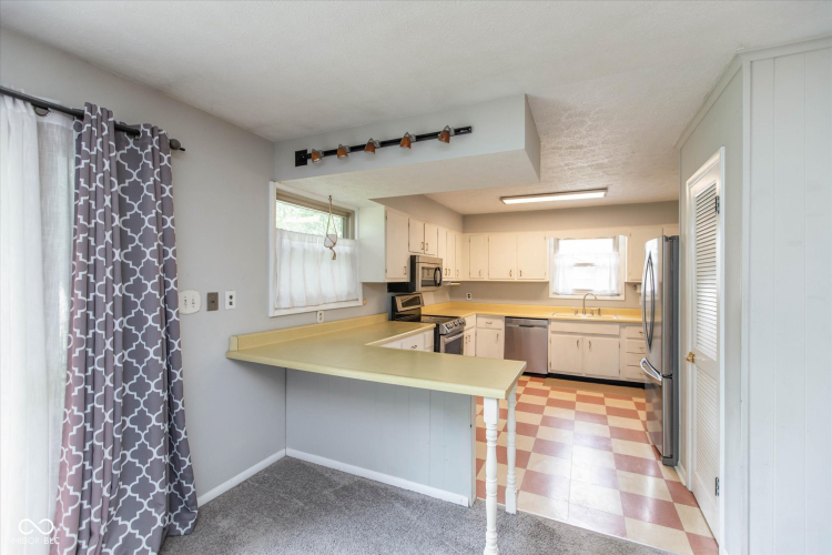 Listing Image 9