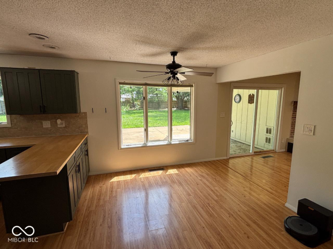 Listing Image 30