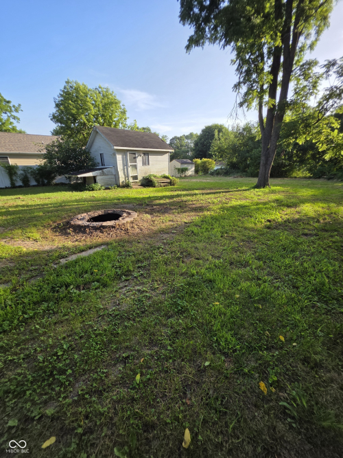 Listing Image 8