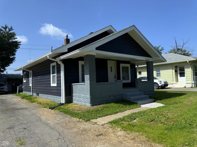 Listing Image 3