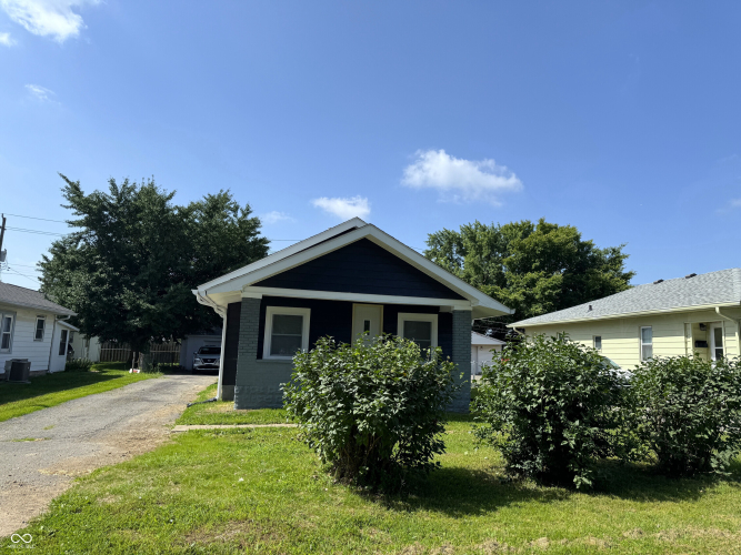 Listing Image 4