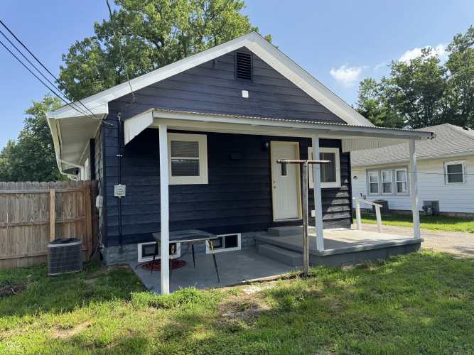 Listing Image 8