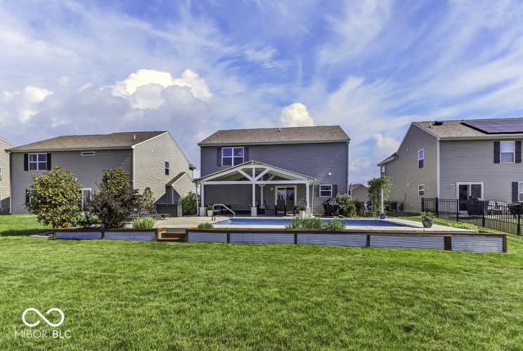 Listing Image 12