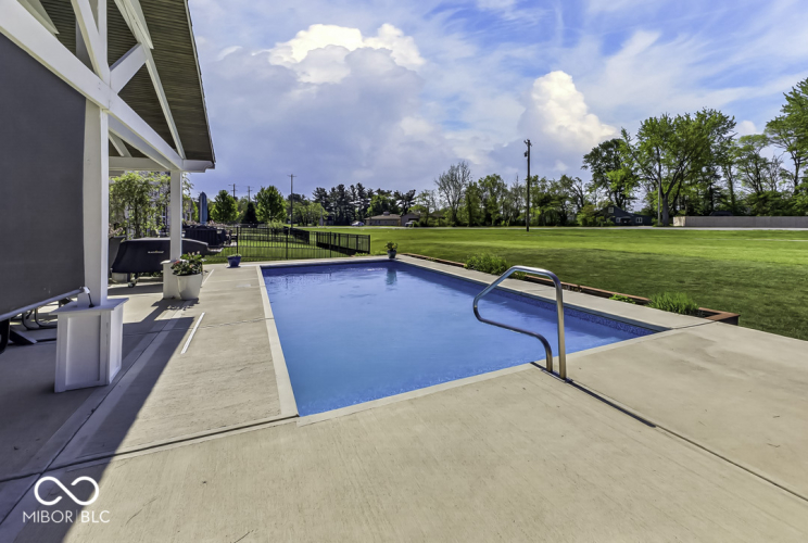 Listing Image 16