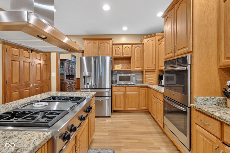 Listing Image 19