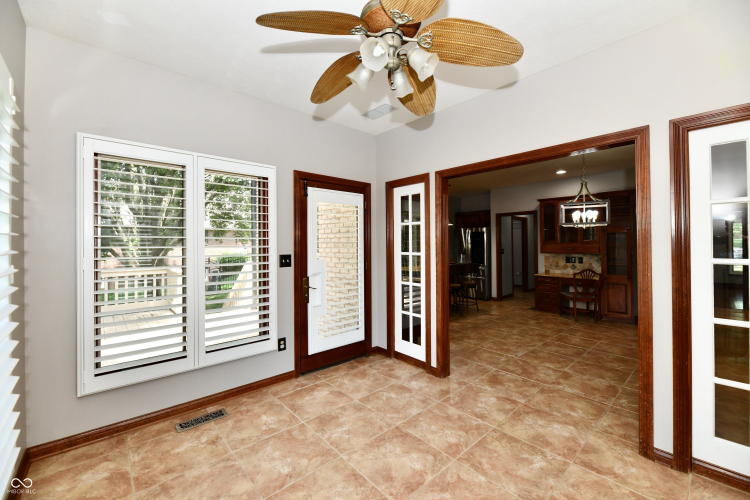 Listing Image 28