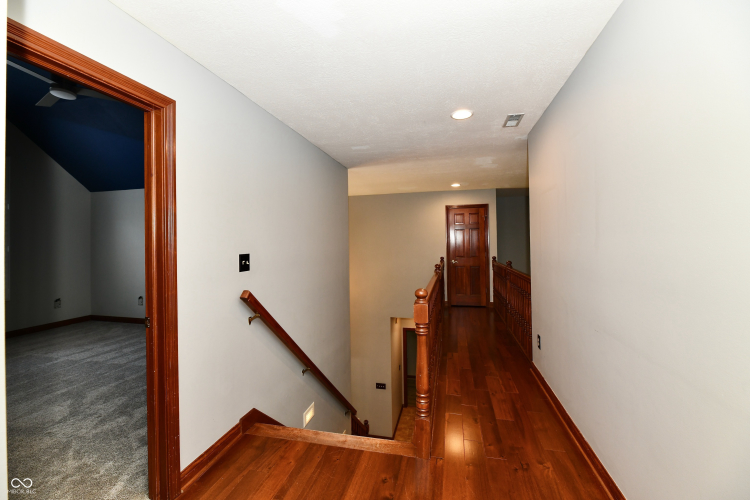 Listing Image 53