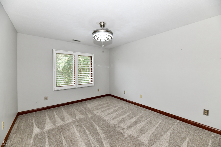 Listing Image 60