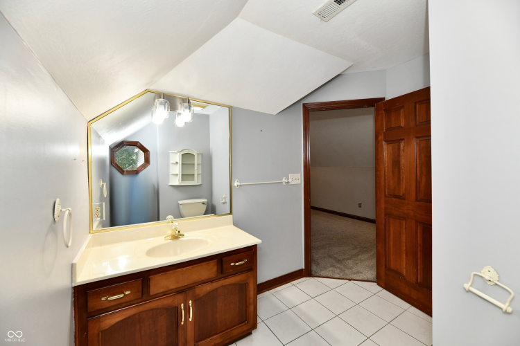 Listing Image 69