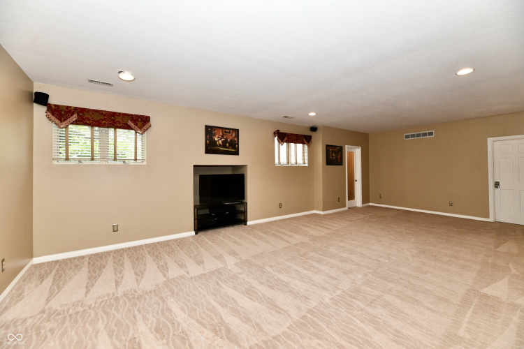 Listing Image 76
