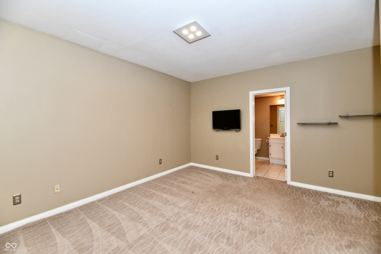 Listing Image 86