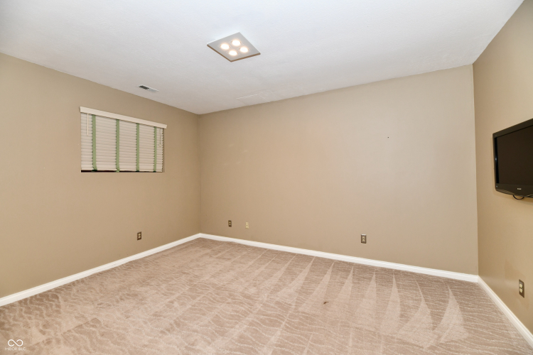 Listing Image 87
