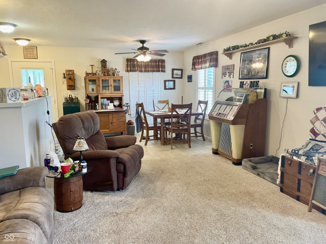 Listing Image 18
