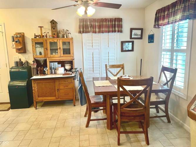 Listing Image 19