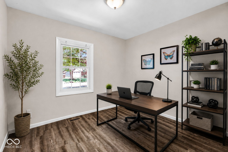 Listing Image 12