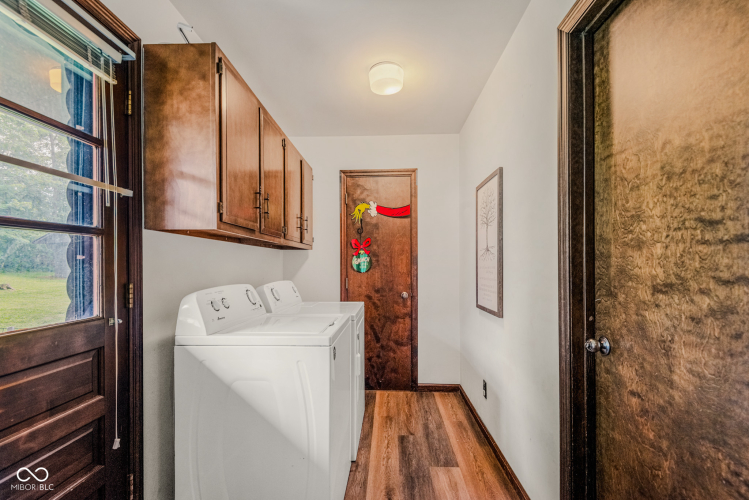 Listing Image 15
