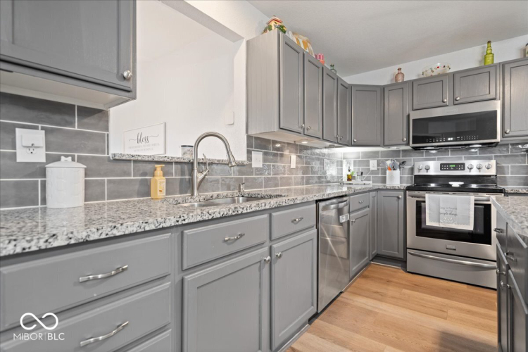 Listing Image 15