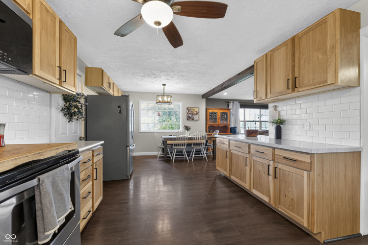 Listing Image 15
