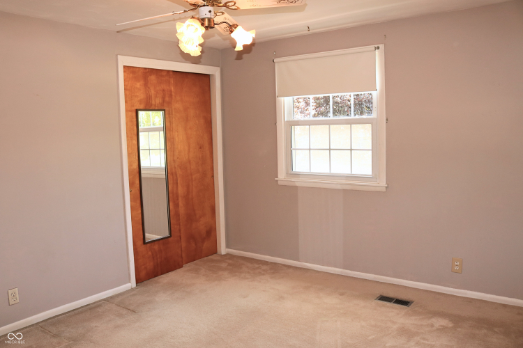 Listing Image 75