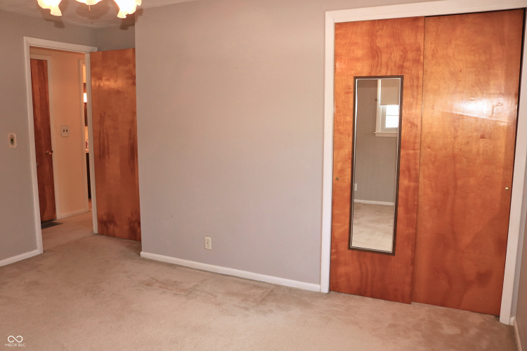 Listing Image 76