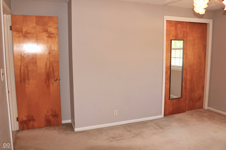 Listing Image 77