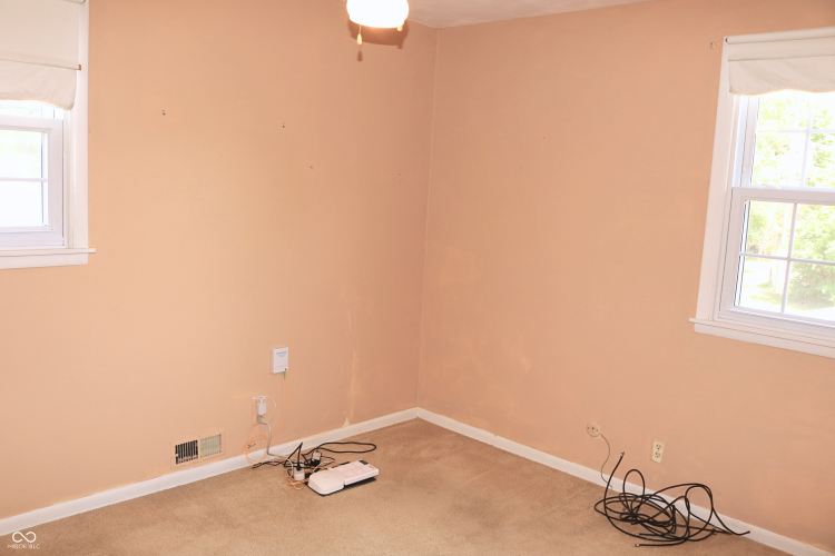 Listing Image 79