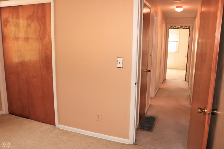 Listing Image 82