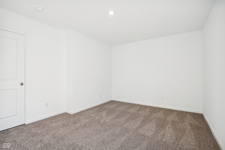 Listing Image 39