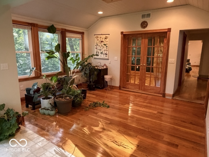 Listing Image 43