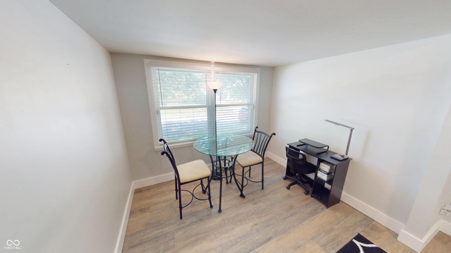 Listing Image 20