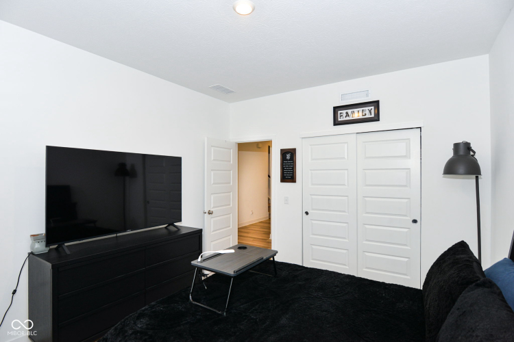Listing Image 30