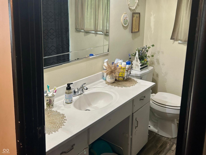 Listing Image 15