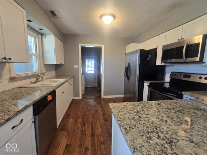 Listing Image 13