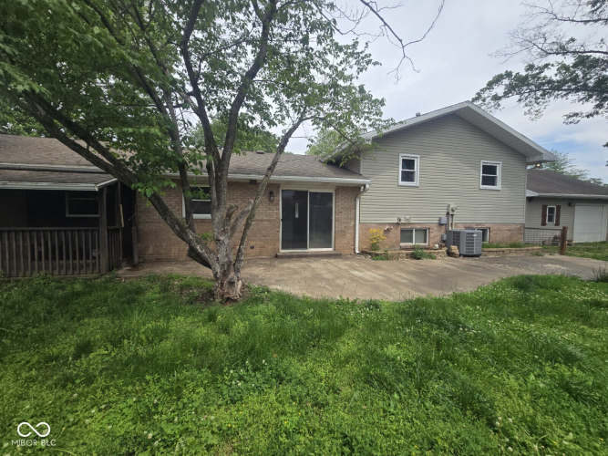 Listing Image 5