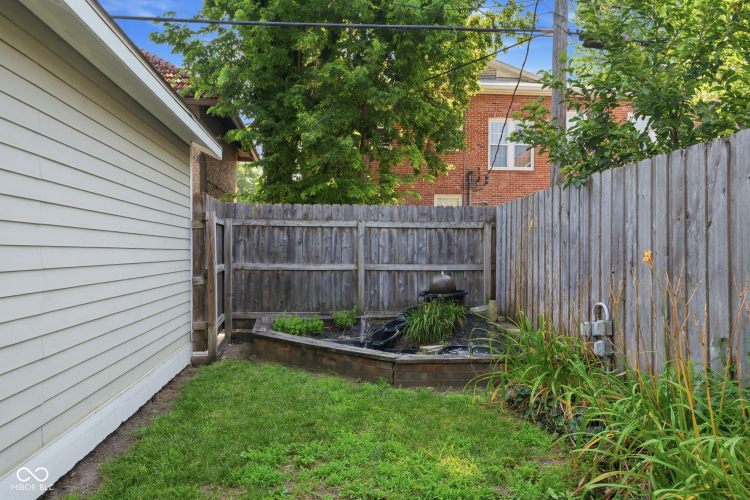 Listing Image 36