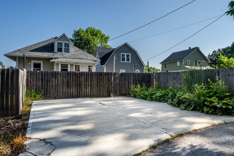 Listing Image 22