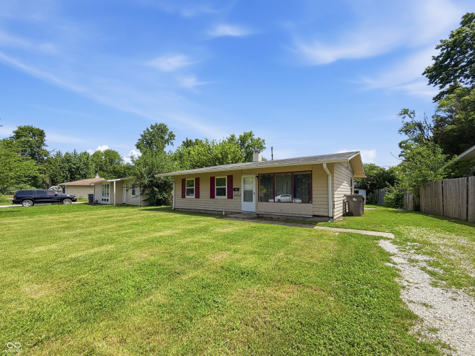 Listing Image 4